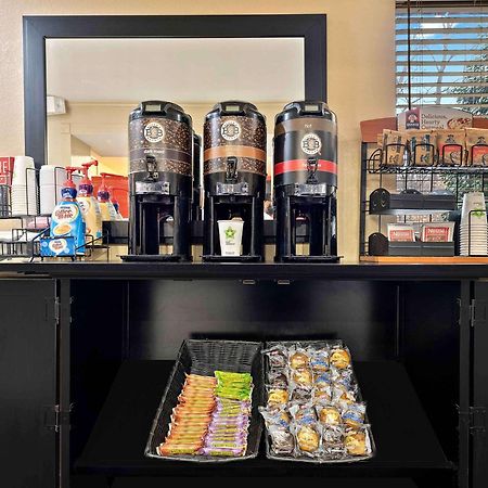 Extended Stay America Suites - Long Island - Мелвилл Экстерьер фото