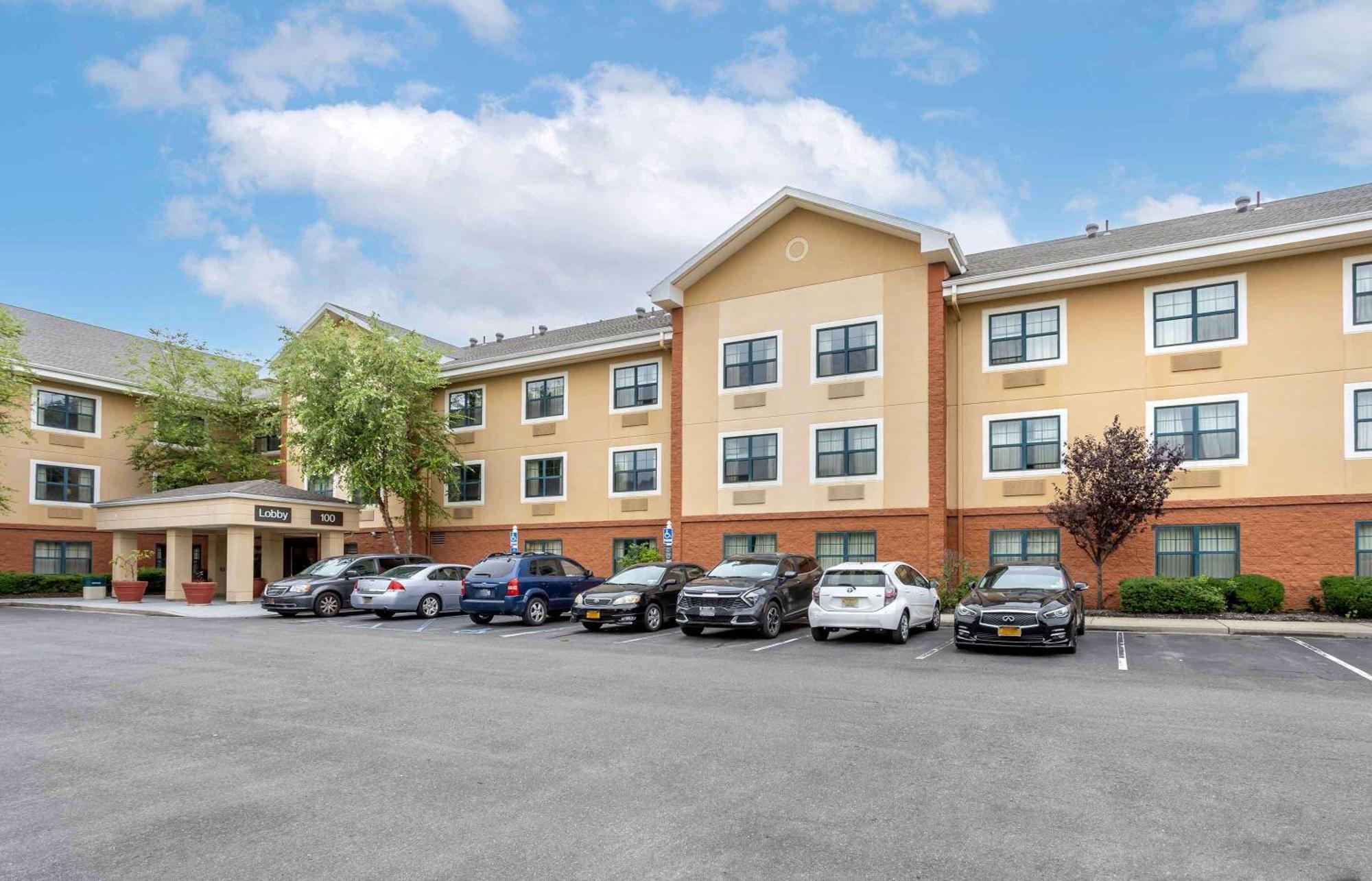 Extended Stay America Suites - Long Island - Мелвилл Экстерьер фото